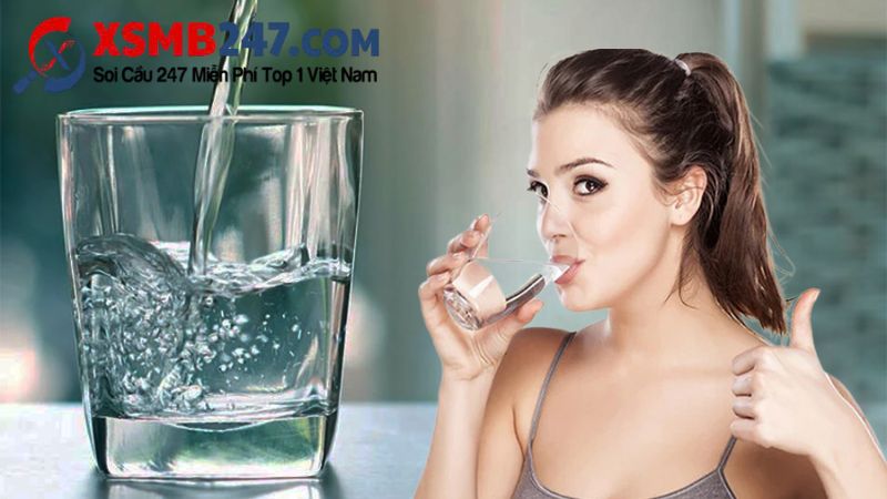 Uống nước trong mơ điềm báo về sức khỏe